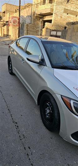 هیۆندای ئەلەنترا